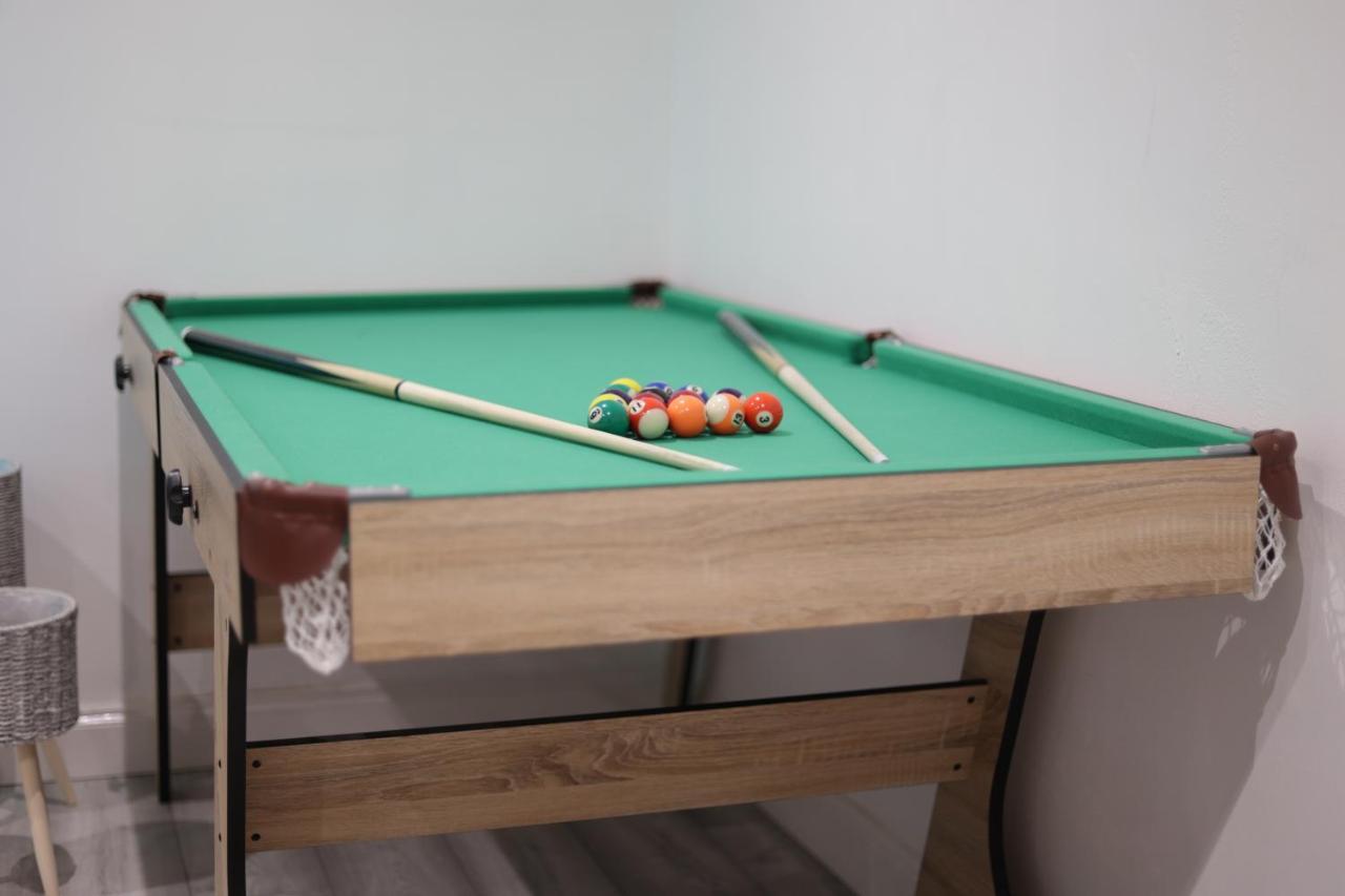 5 Bed Town House Within City Centre And Sleeps Up To 11 With Sky And Netflix Birmingham Buitenkant foto